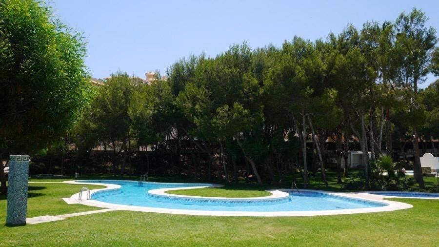 2-Bedroom And Living Room Apartment Near Campoamor Beach Екстер'єр фото