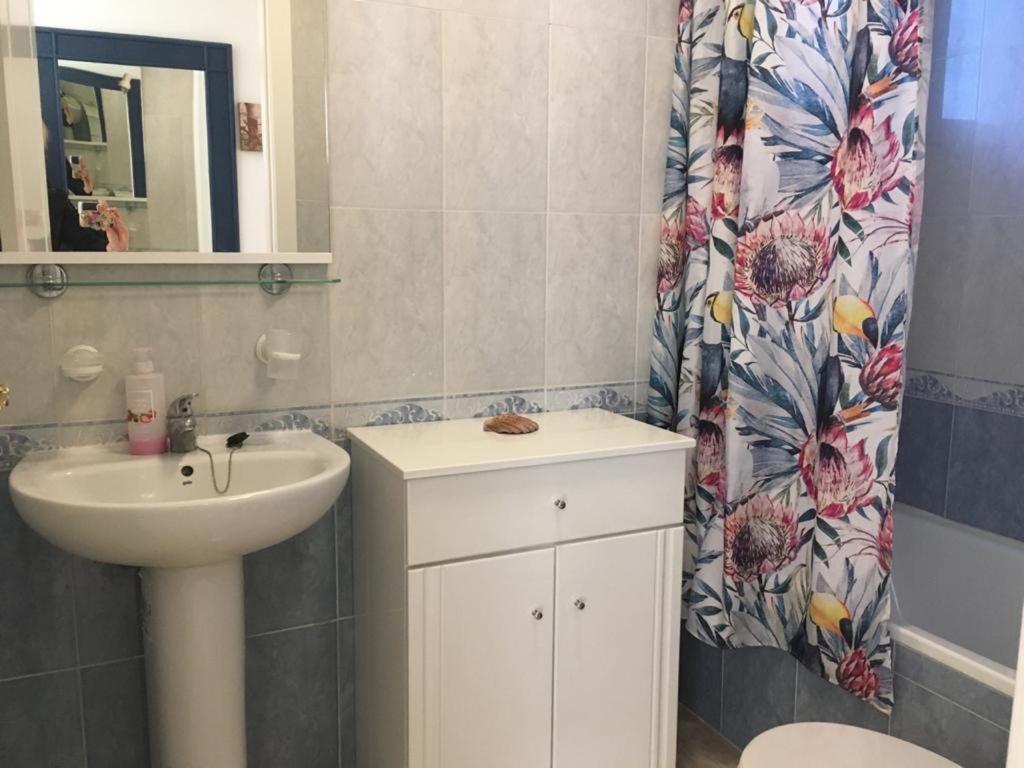 2-Bedroom And Living Room Apartment Near Campoamor Beach Екстер'єр фото
