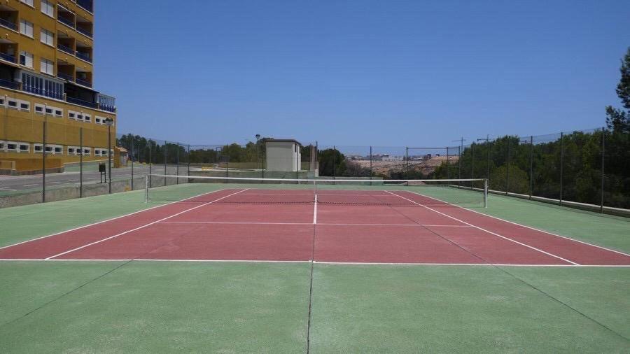 2-Bedroom And Living Room Apartment Near Campoamor Beach Екстер'єр фото